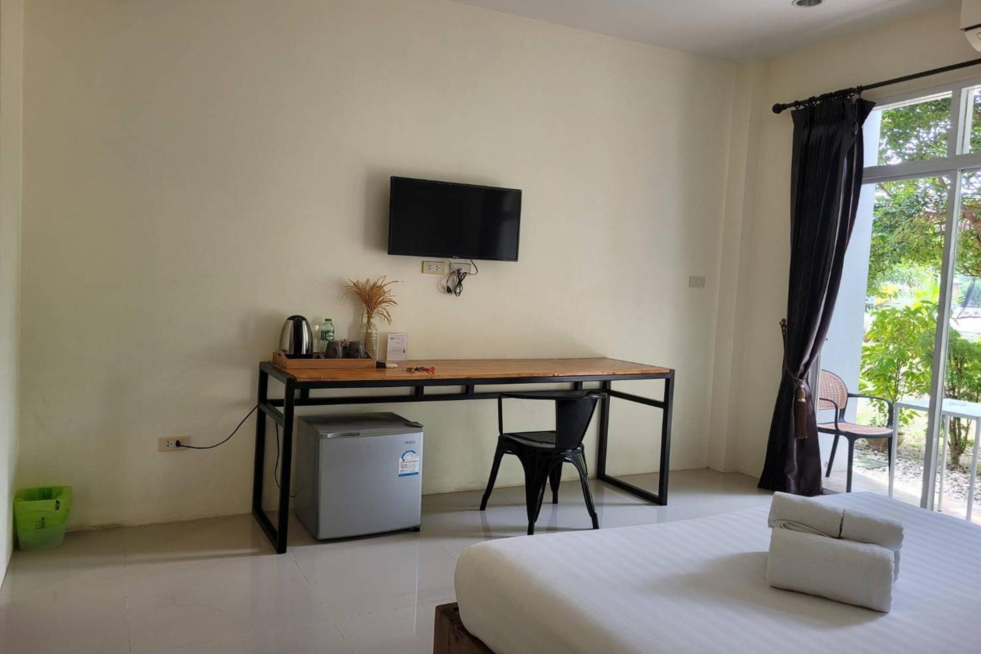 Snooze Inn Phuket - Free Shuttle To Bang Rong Pier Pa Khlok Exterior foto